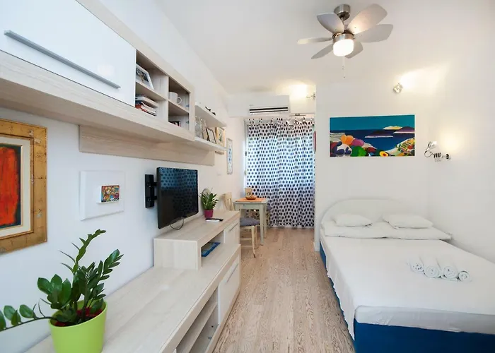 Asa Apartment